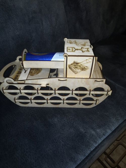 طرح جای قوطی چوبی شکل مخزن نگهداری قوطی قفسه - 12 can holder wooden tank shaped can storage rack ve - برای دستگاه CNC چوب و لیزر (سی ان سی)