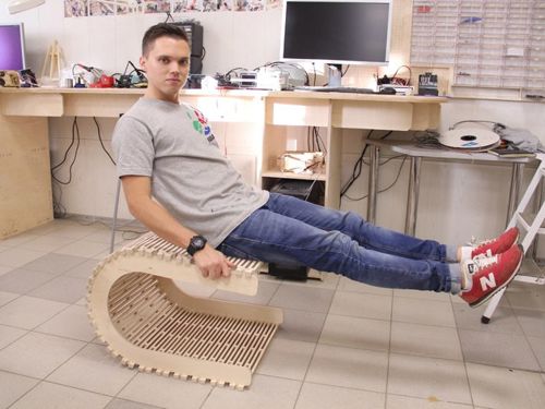 طرح صندلی انعطاف‌پذیر ساخته از تخته الیاف پلی‌وود - flexible chair made of plywood - برای دستگاه CNC چوب و لیزر (سی ان سی)