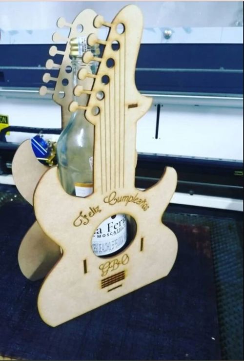 طرح guitar-shape-wine-bottle-box-for-laser-cut-ve
