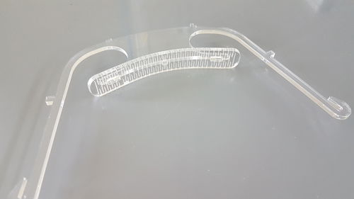 طرح وکتور هولدر و آویز لباس پلاستیکی برای برش - laser cur covid 19 face mask frontale pour visiere 4mm - برای دستگاه CNC چوب و لیزر (سی ان سی)
