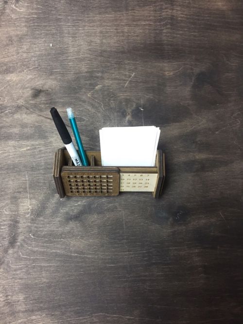 طرح میز سازمان‌دهنده برش لیزری با تقویم - laser cut desk organizers with calendar ve - برای دستگاه CNC چوب و لیزر (سی ان سی)