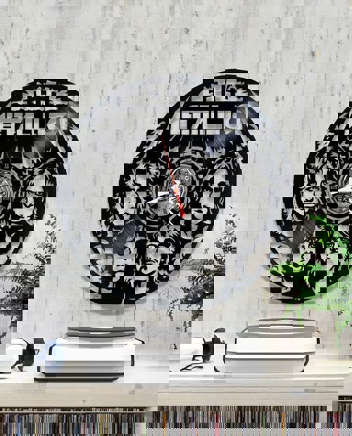 طرح ساعت دیواری وینیل متالیکا با برش لیزری قاب - laser cut metallica vinyl wall clock ve - برای دستگاه CNC چوب و لیزر (سی ان سی)