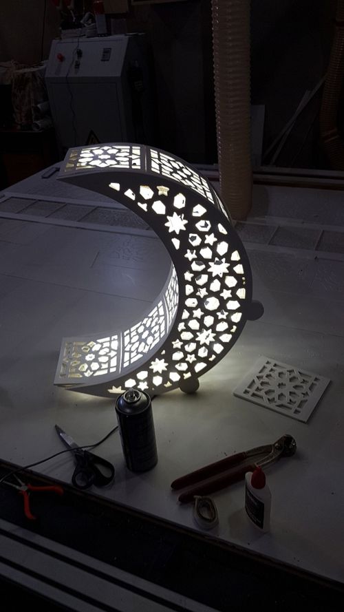 طرح چراغ خواب به شکل ماه با برش لیزری لامپ - laser cut moon shaped night light lamp - برای دستگاه CNC چوب و لیزر (سی ان سی)