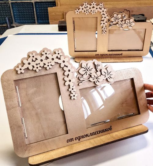 طرح قاب عکس برش لیزری با گل‌های - laser cut photo frame with flowers ve - برای دستگاه CNC چوب و لیزر (سی ان سی)