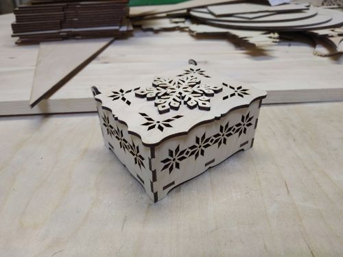 طرح برش لیزری دانه برف جعبه هدیه قاب - laser cut snowflake favor box ve - برای دستگاه CNC چوب و لیزر (سی ان سی)
