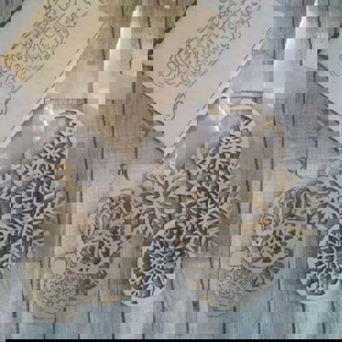 طرح جعبه چوبی برش لیزری با دانه برف، اسباب‌بازی‌های دکوری برف - laser cut wooden box with snowflake decor toys ve - برای دستگاه CNC چوب و لیزر (سی ان سی)