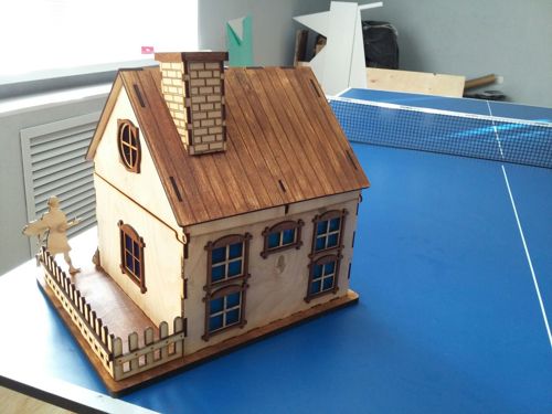 طرح خانه چوبی برش خورده شده با دودکش لیزر - laser cut wooden house with chimney - برای دستگاه CNC چوب و لیزر (سی ان سی)
