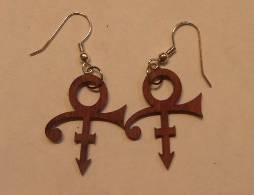 طرح گوشواره نماد قلب بنفش برای برش لیزری - love symbol purpleheart earrings for laser cut - برای دستگاه CNC چوب و لیزر (سی ان سی)