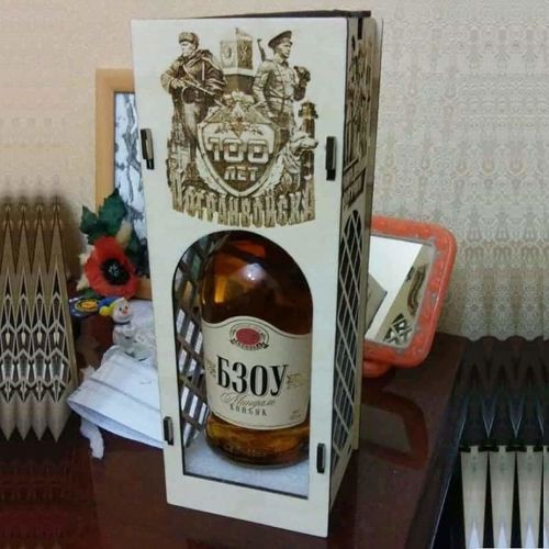 طرح جعبه نوشابه با حکاکی انقلاب روسیه برش لیزری - wine box with russian revolution engraving laser cut ve - برای دستگاه CNC چوب و لیزر (سی ان سی)