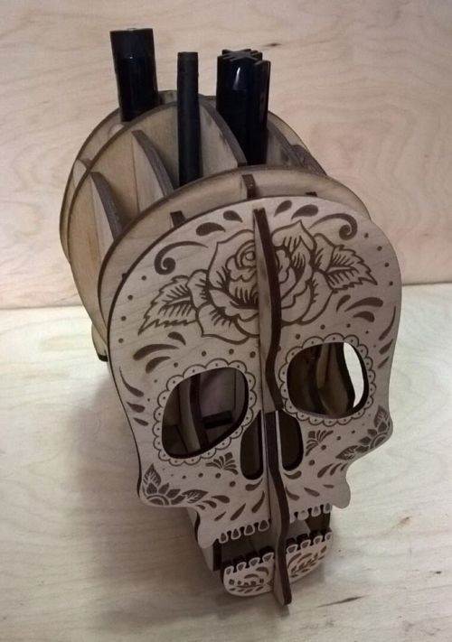طرح چوب حکاکی جمجمه قلم نگهدارنده میز سازماندهنده برش لیزر - wood engraved skull pen holder desk organizer laser cut ve - برای دستگاه CNC چوب و لیزر (سی ان سی)