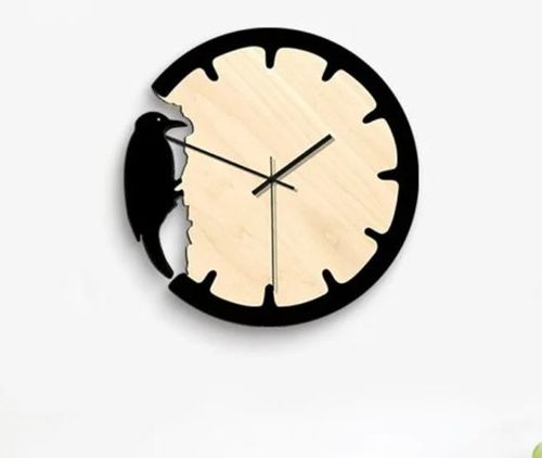 طرح woodpecker-style-walls-clock-ve