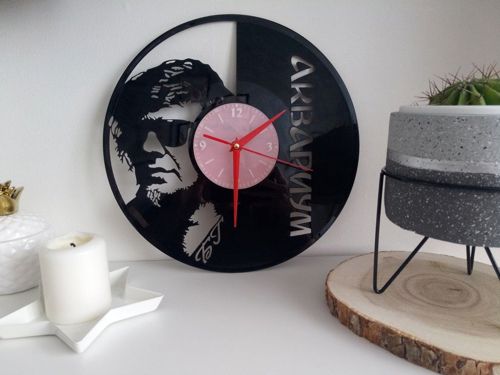 طرح ساعت دیواری چهره راک  aquarium-bc-russian-rock-band-vinyl-wall-clock-laser-cut 
