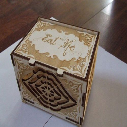 طرح جعبه چوبی تزئینی من را خوردن بخور - decorative wooden box eat me ve - برای دستگاه CNC چوب و لیزر (سی ان سی)