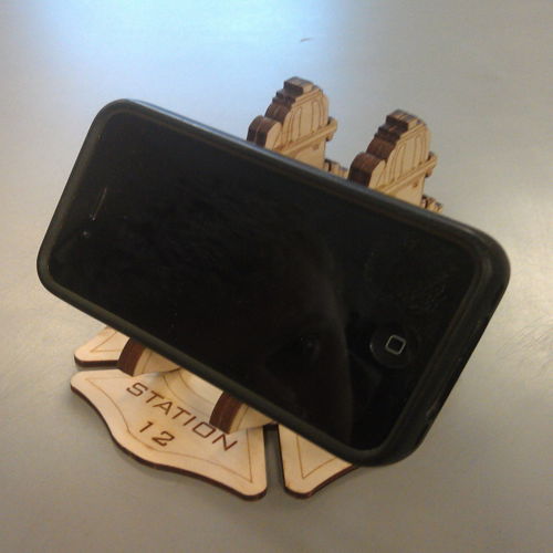 طرح برش لیزری آتش‌نشان پایه گوشی جایگزینی - laser cut firefighter phone stand - برای دستگاه CNC چوب و لیزر (سی ان سی)