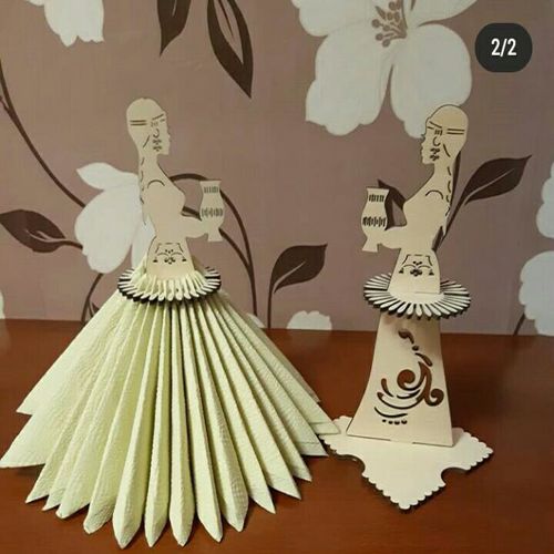 طرح laser-cut-napkin-holder-yakut-girl-in-national-costume-holding-sakha-choron-ve