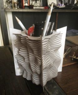 طرح جا قلمی برای برش لیزری - pen holder for laser cut ve - برای دستگاه CNC چوب و لیزر (سی ان سی)