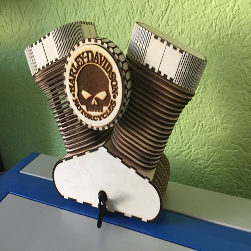 طرح table-lamp-for-fans-of-harley-davidson