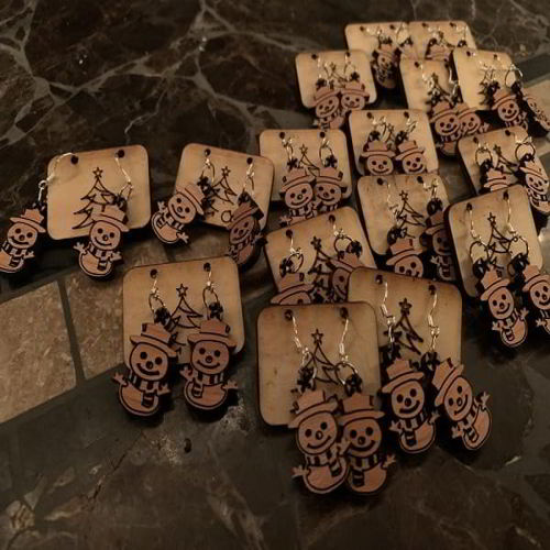 طرح گوشواره‌های چوبی آدم برفی زنانه لیزری - wooden snowman earrings for women laser cut ve - برای دستگاه CNC چوب و لیزر (سی ان سی)