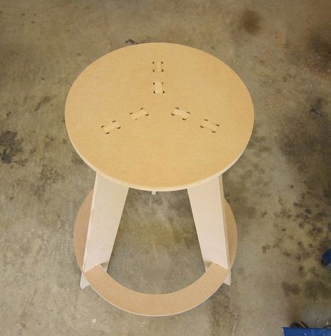 طرح چهارپایه چوبی با نشیمنگاه گرد برای برش لیزری - wooden stool with round seat for laser cut - برای دستگاه CNC چوب و لیزر (سی ان سی)