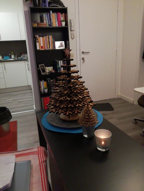 طرح درخت کریسمس مناسب برای استفاده در دستگاه های cnc چوب و cnc لیزر - laser cut christmas tree cdr file
