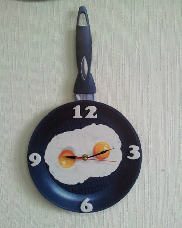 طرح ساعت دیواری ماهیتابه مناسب برای استفاده در دستگاه های cnc چوب و cnc لیزر - laser cut frying pan wall clock cdr file