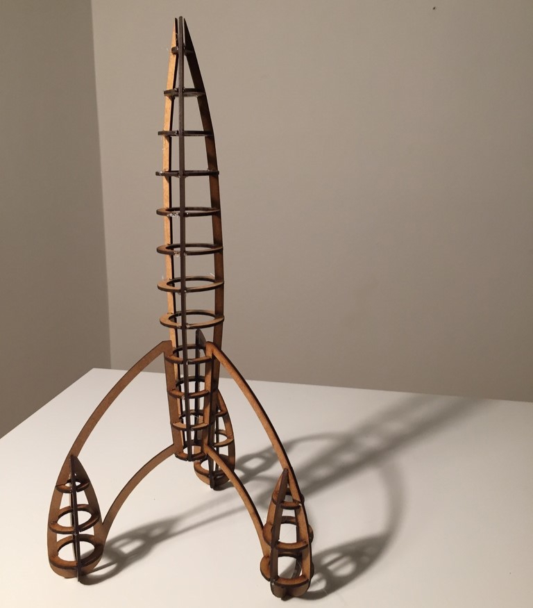 طرح موشک ماه تن تن مناسب برای استفاده در دستگاه های cnc چوب و cnc لیزر - laser cut tintin moon rocket svg file