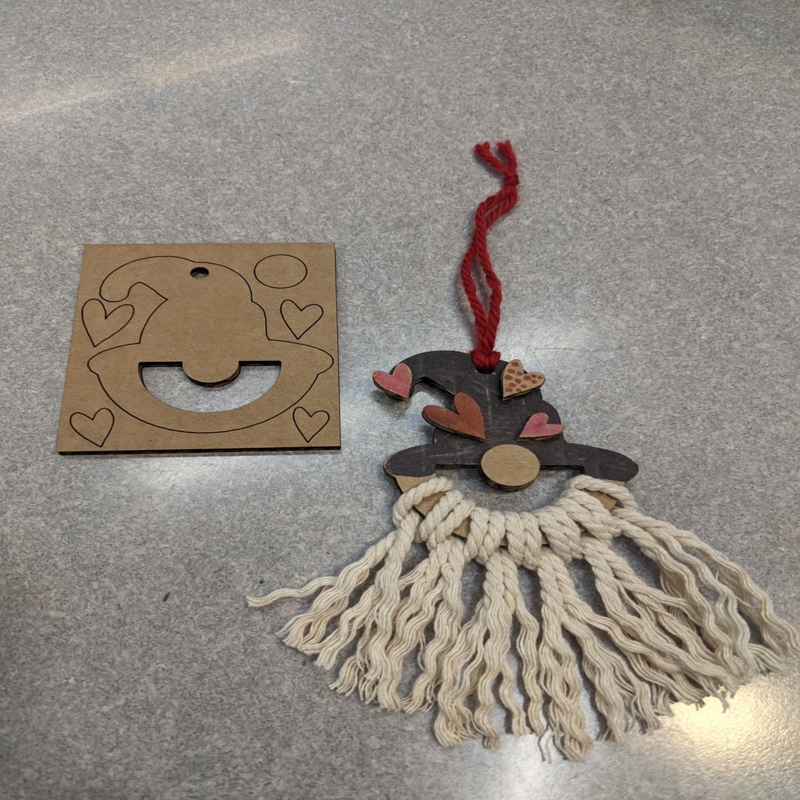 طرح گنوم ولنتاین مناسب برای استفاده در دستگاه های cnc چوب و cnc لیزر - laser cut valentine gnome svg file