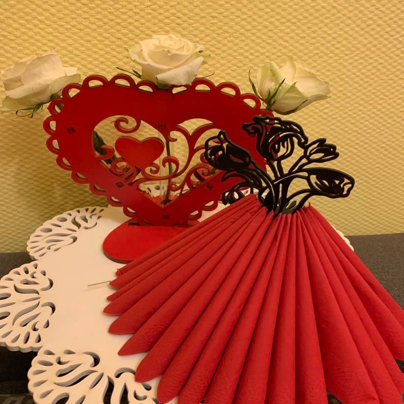 طرح جا دستمال سفره گل مناسب برای استفاده در دستگاه های cnc چوب و cnc لیزر - laser cut flowers napkin holder cdr file
