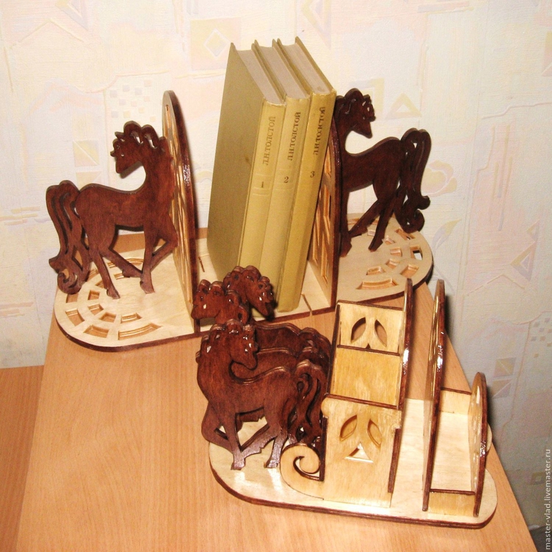 طرح جاکتابی اسب مناسب برای استفاده در دستگاه های cnc چوب و cnc لیزر - laser cut horse bookend organizer cdr file