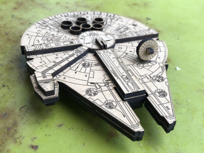 طرح جنگ ستارگان میلنیوم فالکون مناسب برای استفاده در دستگاه های cnc چوب و cnc لیزر - laser cut star wars millennium falcon cdr file
