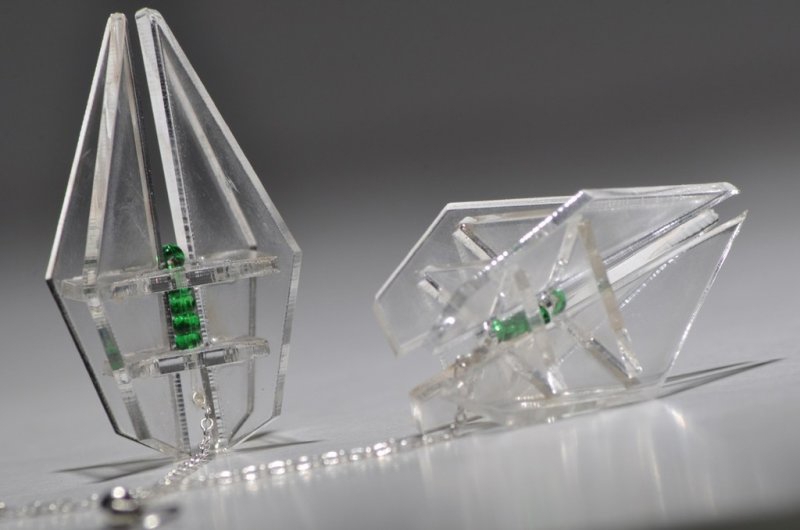 طرح گوشواره کریستالی مناسب برای استفاده در دستگاه های cnc چوب و cnc لیزر - laser cut crystal earrings svg file