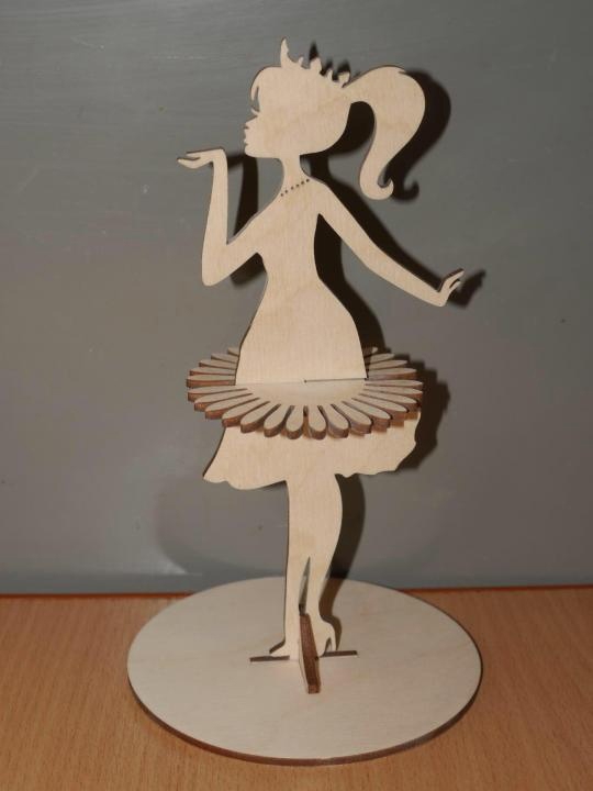 طرح جا دستمال کاغذی دختر پرنسسی مناسب برای استفاده در دستگاه های cnc چوب و cnc لیزر - laser cut princess girl napkin holder cdr file