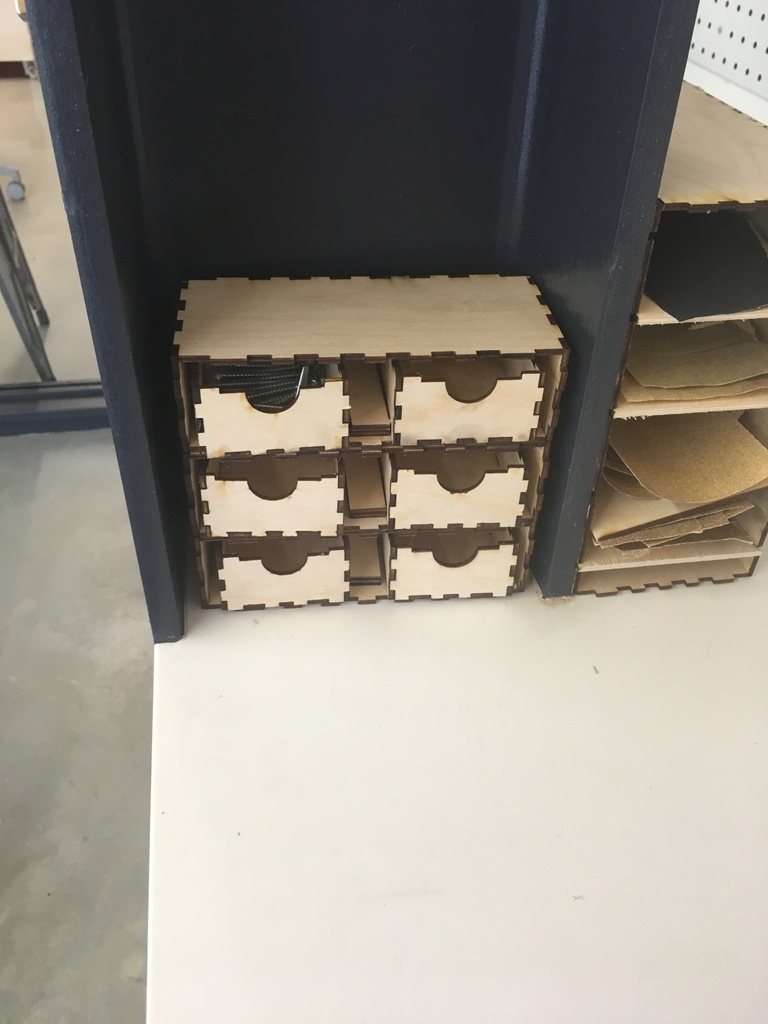 طرح جعبه کشودار قابل چیدمان مناسب برای استفاده در دستگاه های cnc چوب و cnc لیزر - laser cut stackable box with drawers dxf file