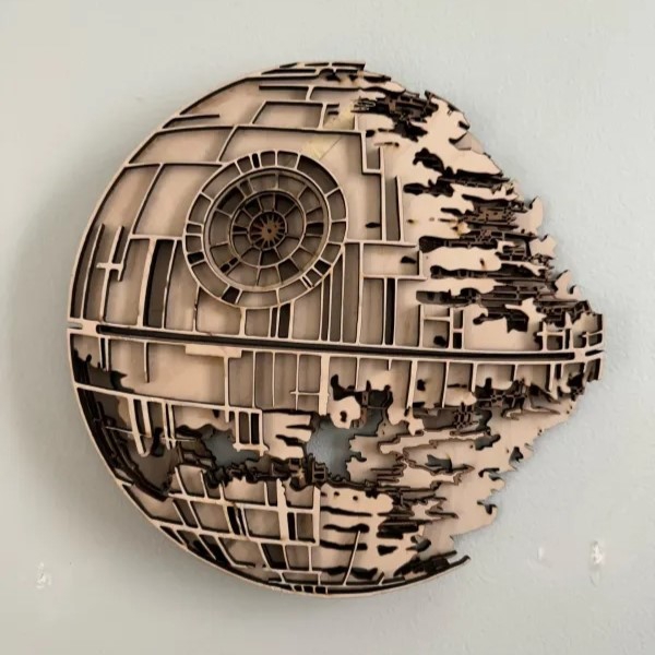 طرح ستاره مرگ جنگ ستارگان با لایه باز مناسب برای استفاده در دستگاه های cnc چوب و cnc لیزر - laser cut death star star wars layered art cdr file