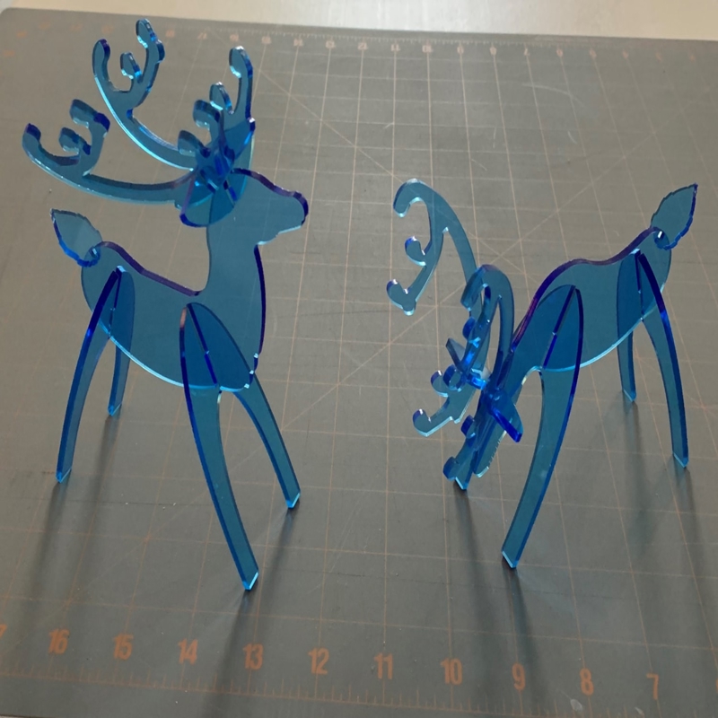 طرح گوزن شمالی اکریلیک مناسب برای استفاده در دستگاه های cnc چوب و cnc لیزر - laser cut acrylic reindeer svg file