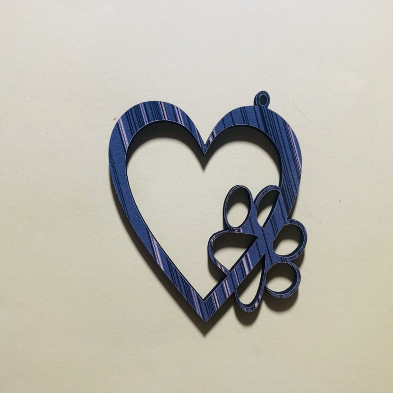 طرح قلب و پنجه سگ برای تزیین کریسمس مناسب برای استفاده در دستگاه های cnc چوب و cnc لیزر - laser cut pet christmas ornament heart and dog paw print cdr file