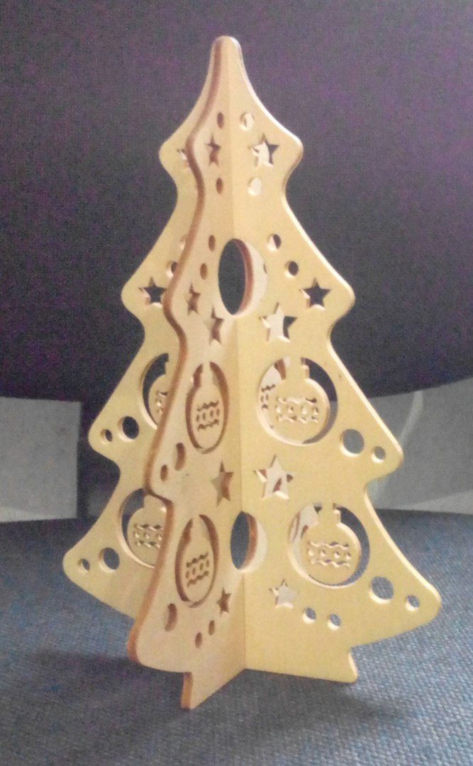 طرح درخت کریسمس طرح جناغی چوبی مناسب برای استفاده در دستگاه های cnc چوب و cnc لیزر - laser cut herringbone wood christmas tree cdr file