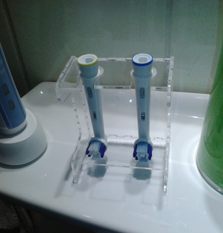 طرح جا مسواکی اورال بی مناسب برای استفاده در دستگاه های cnc چوب و cnc لیزر - laser cut oral b toothbrush holder cdr file