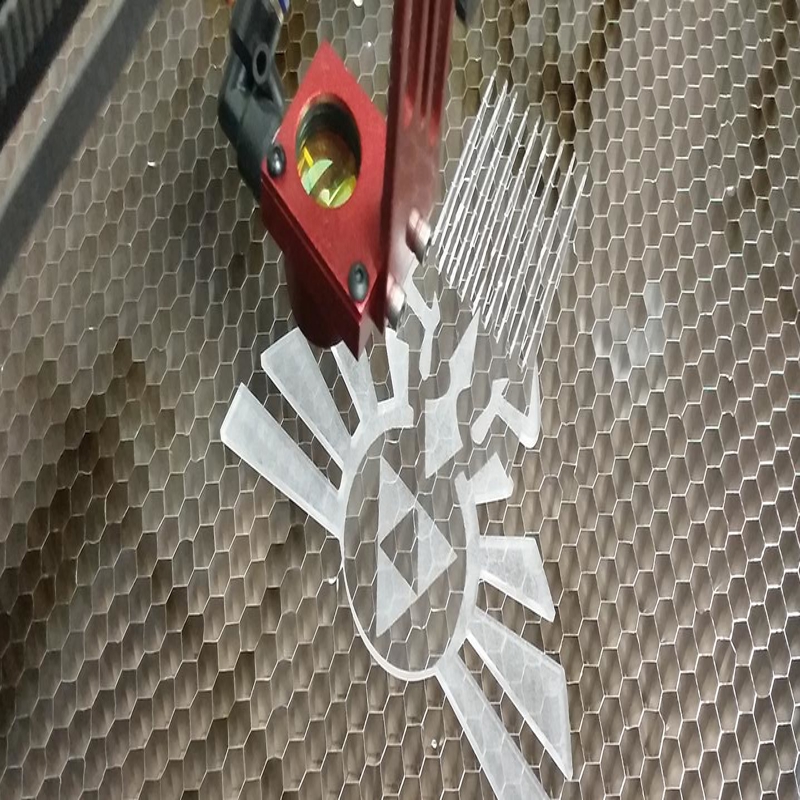 طرح شانه موی تریفورس مناسب برای استفاده در دستگاه های cnc چوب و cnc لیزر - laser cut triforce haircomb svg file