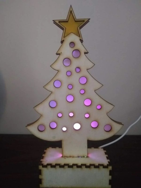 طرح چراغ درخت کریسمس مناسب برای استفاده در دستگاه های cnc چوب و cnc لیزر - laser cut light up xmas tree dxf file
