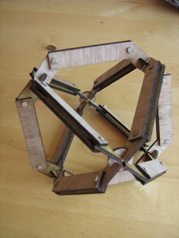 طرح برای کیت مدل هشت وجهی مناسب برای استفاده در دستگاه های cnc چوب و cnc لیزر - laser cut octahedron model kit svg file