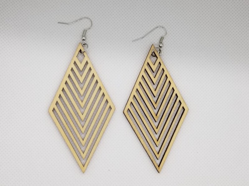 طرح گوشواره‌های الماس مناسب برای استفاده در دستگاه های cnc چوب و cnc لیزر - laser cut diamond shaped earrings