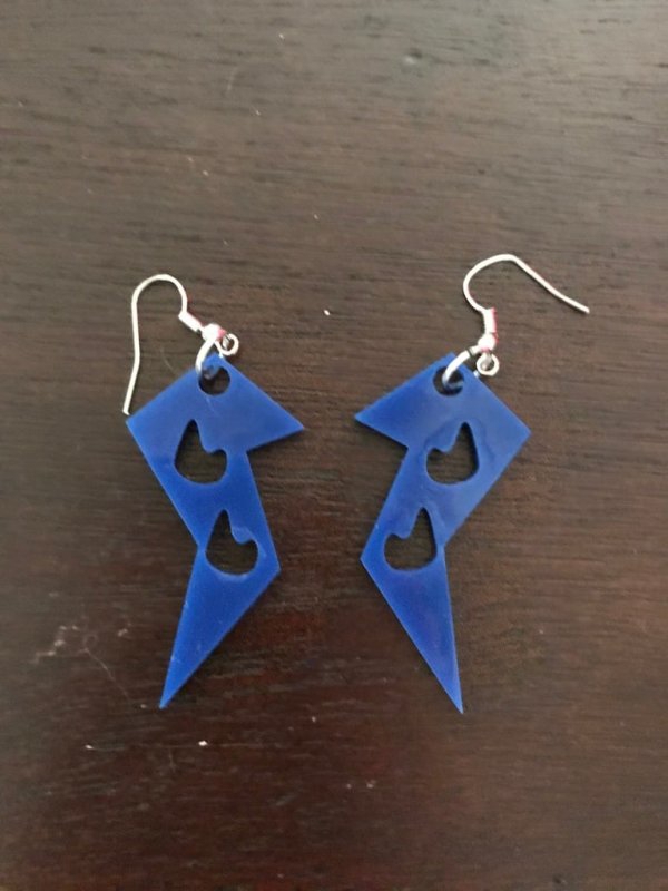 طرح گوشواره‌های سوراخ رعد و برق مناسب برای استفاده در دستگاه های cnc چوب و cnc لیزر - laser cut lightning hole earrings
