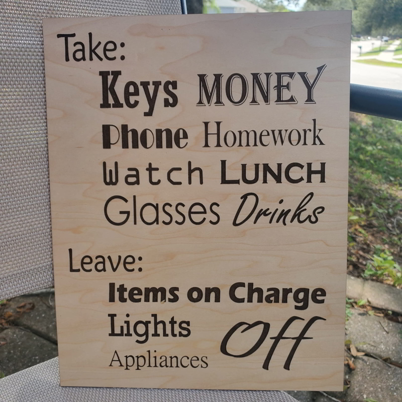 طرح تابلو یادآوری درب ورودی مناسب برای استفاده در دستگاه های cnc چوب و cnc لیزر - laser cut front door reminder sign svg file