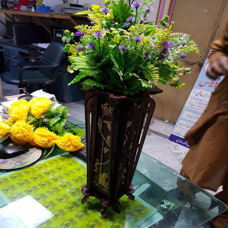 طرح گلدان چوبی منحصر به فرد مناسب برای استفاده در دستگاه های cnc چوب و cnc لیزر - laser cut unique wood vase cdr file