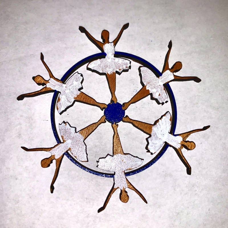 طرح دانه‌های برف بالرین مناسب برای استفاده در دستگاه های cnc چوب و cnc لیزر - laser cut ballerina snowflakes svg file