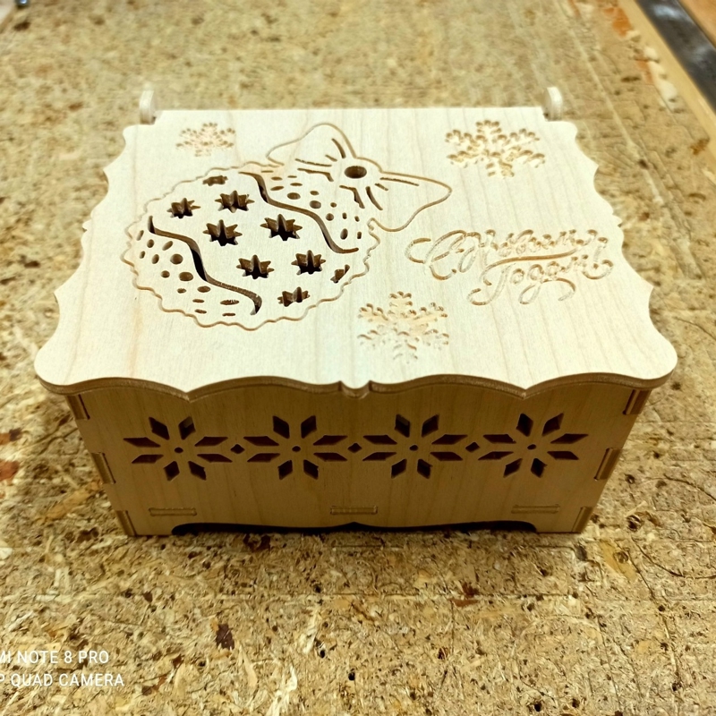 طرح جعبه هدیه سال نو جعبه هدیه شب کریسمس مناسب برای استفاده در دستگاه های cnc چوب و cnc لیزر - laser cut new year gift box christmas eve box dxf file