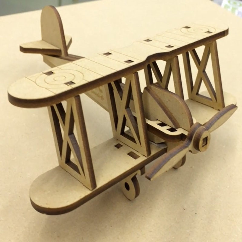 طرح هواپیمای اسباب بازی مناسب برای استفاده در دستگاه های cnc چوب و cnc لیزر - laser cut toy airplane cdr file