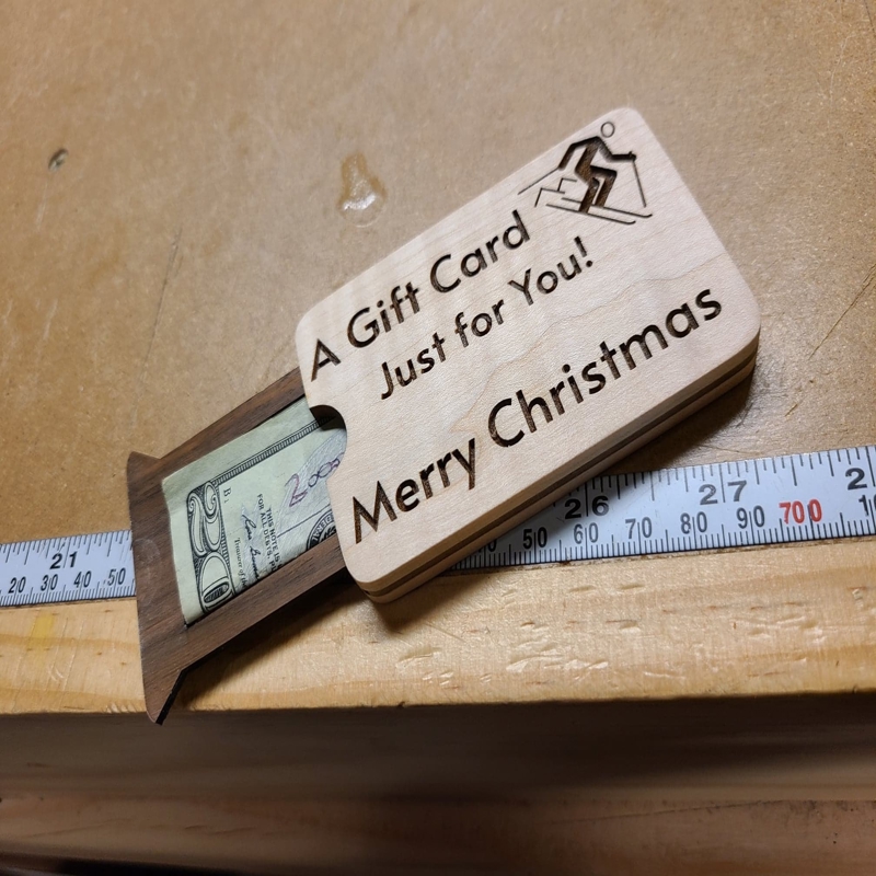 طرح جا کارت هدیه کریسمس مناسب برای استفاده در دستگاه های cnc چوب و cnc لیزر - laser cut christmas gift card money holder svg file