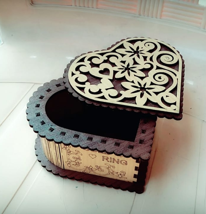 طرح برش جعبه جواهرات شخصی برای لیزر برش مناسب برای استفاده در دستگاه های cnc چوب و cnc لیزر - laser cut personalized jewelry box template cdr file